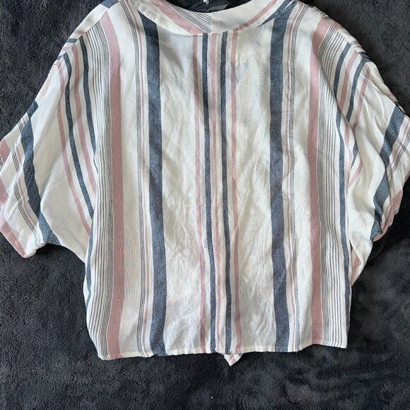 Sim & Sam Vertical Striped Bat Wing Crop Top White Small - Picture 4 of 15